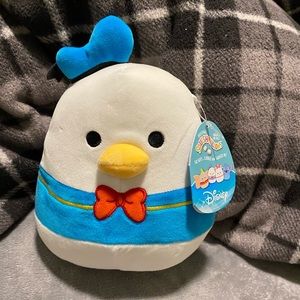 Disney squishmallow duck